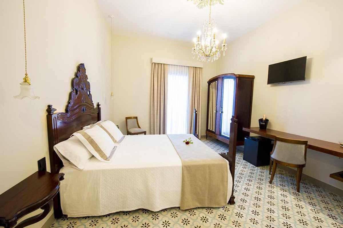 לינה וארוחת בוקר Castellvi de la Marca Bolet Casa Modernista מראה חיצוני תמונה
